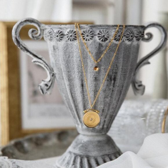 NEW 18K Gold Plated Vintage Coin Star Necklace - Picture 8 of 10